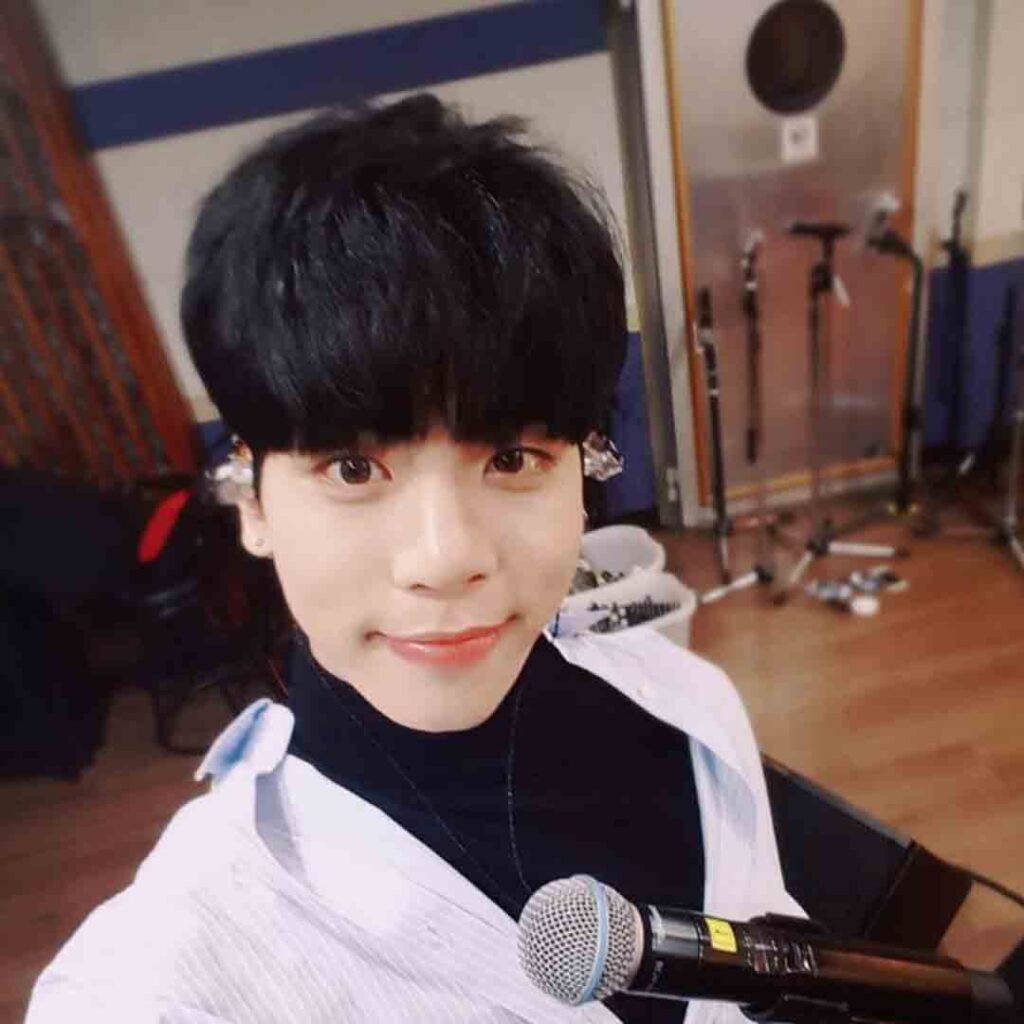 Ídolos de k-pop y actores de K-dramas que murieron jóvenes 4 Jonghyun (1990 - 2017)