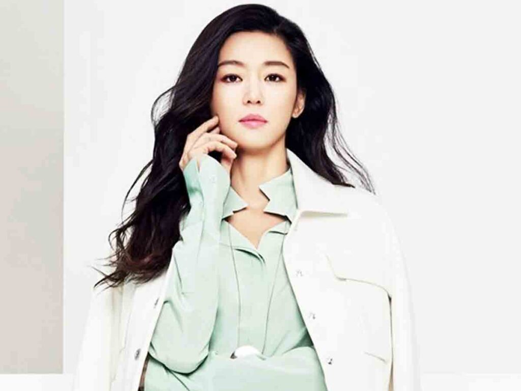 Actrices coreanas super famosas que son madres y siguen brillando 5 Jun Ji Hyun