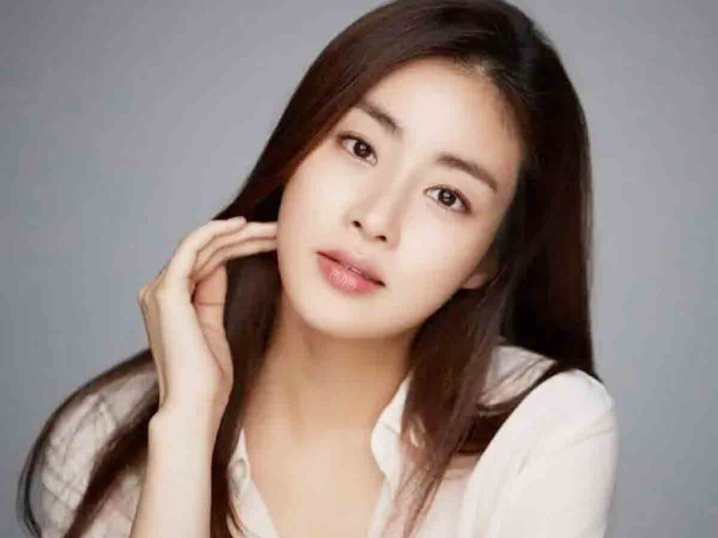 Actrices coreanas super famosas que son madres y siguen brillando 8 Kang Sora