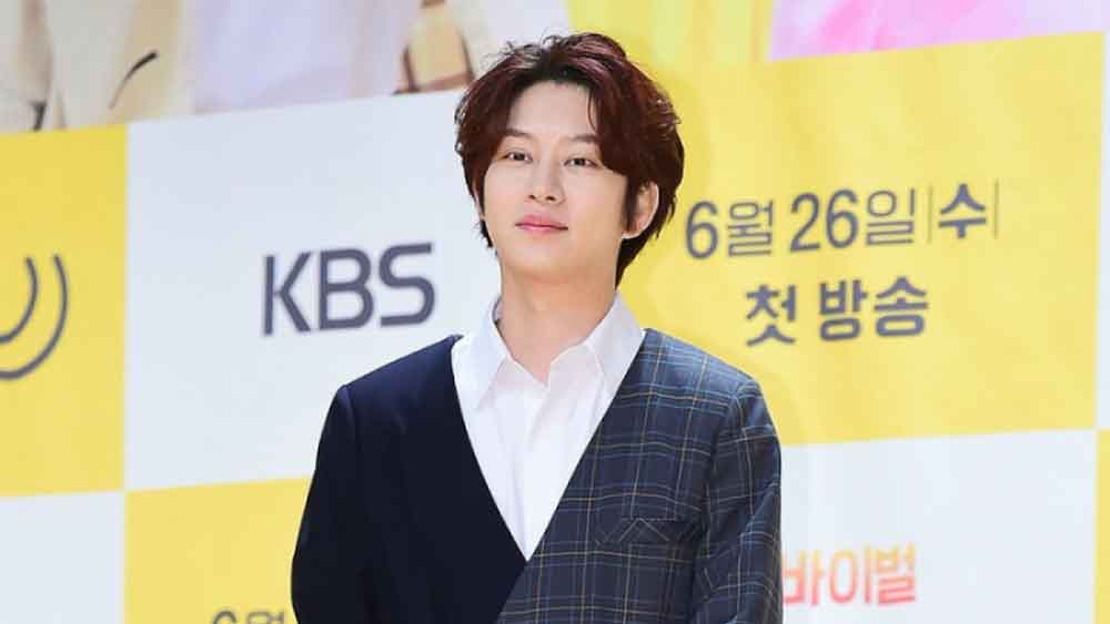 Kim Hee-chul  Celebridades y idols de mas de 40 años que no aparentan su edad ¡La sustancia existe!