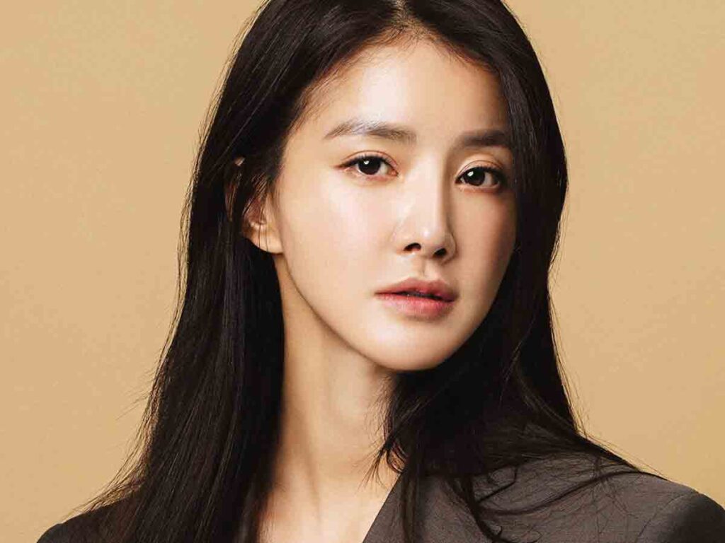 Actrices coreanas super famosas que son madres y siguen brillando 7 Lee Si Young