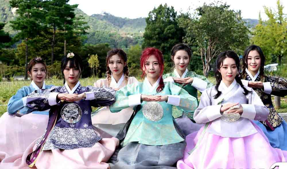 Ídolos de K-POP que han lucido Hanbok modernos y tradicionales realmente hermosos 11 DREAMCATCHER hanbok tradicional