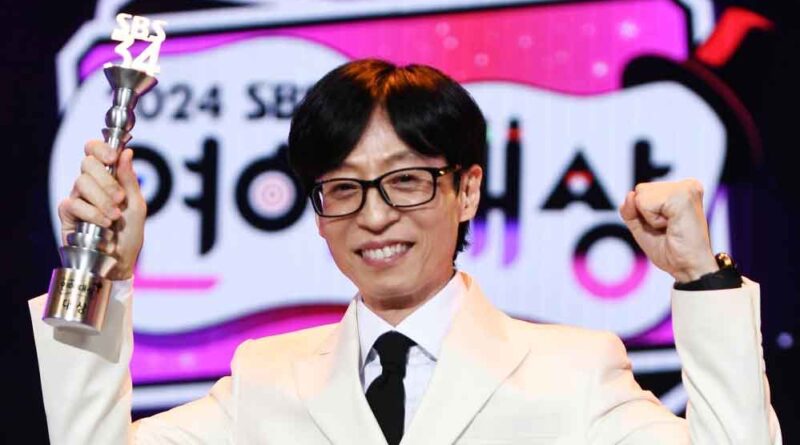 El rey del entretenimiento Yoo Jae-suk gana el Daesang en los SBS Awards 1 El rey del entretenimiento Yoo Jae-suk gana el Daesang en los SBS Awards
