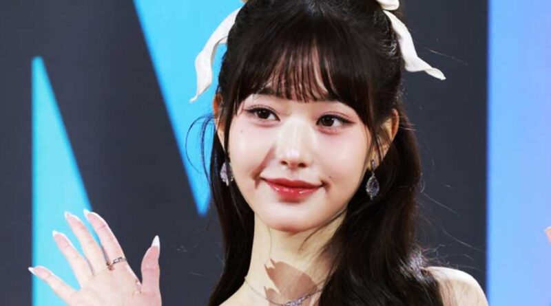 "Es su deber como idol" vs. "No es su responsabilidad": La controversia por Jang Won-young y el funeral de una fan 1 Es su deber como idol vs No es su responsabilidad La controversia por Jang Won-young y el funeral de una fan