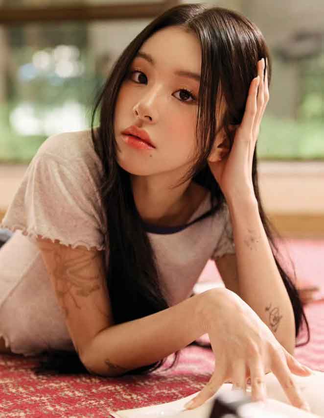 Esta idol de Hearts2Hearts genera revuelo por parecerse a Chaeyoung de TWICE 3 Chaeyoung de TWICE