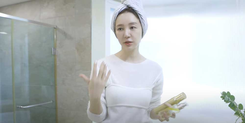 Yoon Eun Hye revela su rutina de skincare y del cabello