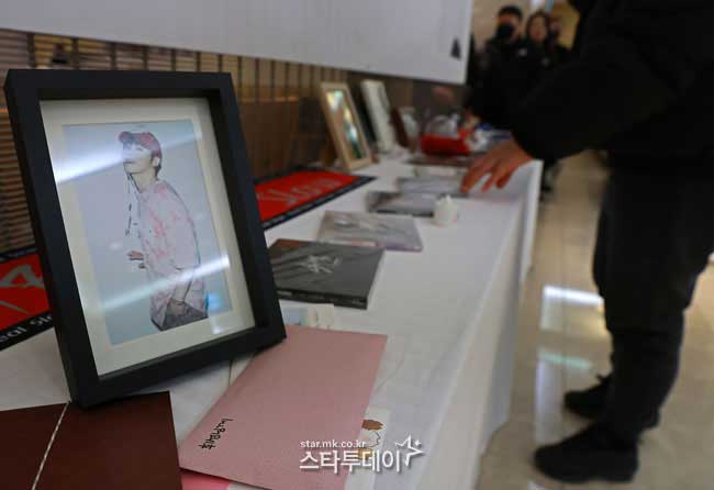 Emotivas imágenes del funeral de Wheesung 4 Emotivas imágenes del funeral de Wheesung