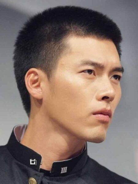 Estos 10 actores coreanos de K-Drama se ven impresionantes con el cabello corto 3 Hyun Bin cabello corto