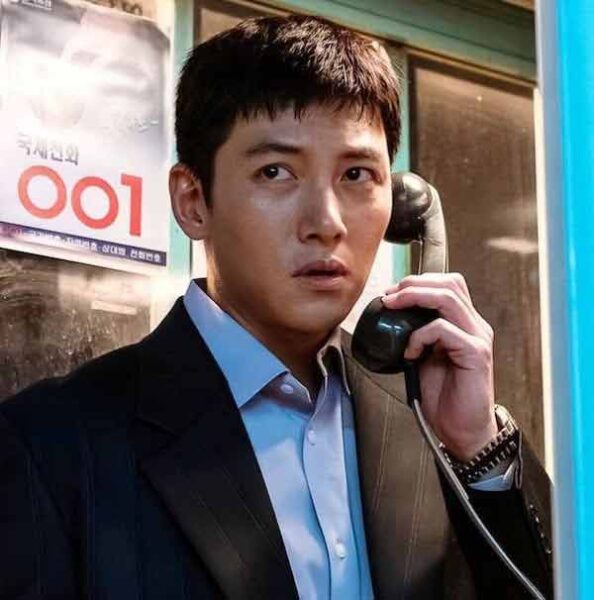 Estos 10 actores coreanos de K-Drama se ven impresionantes con el cabello corto 4 Ji Chang Wook cabello corto