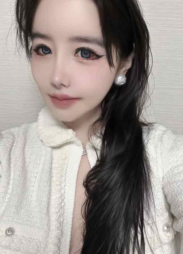 Los fans de Park Bom preocupados por su última selfie: “Sus ojos tienen sangre” 3 Los fans de Park Bom preocupados por su última selfie Sus ojos tienen sangre 1