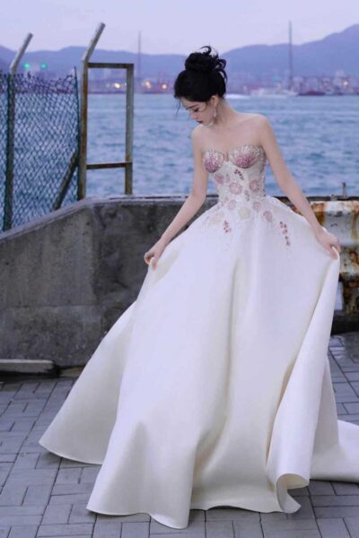 Las estrellas chinas deslumbran en la alfombra roja 2025 TV Drama Quality Festival 11 Meng Ziyi