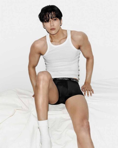 ¡Nuevas fotos de Rowoon para Calvin Klein! La campaña de ropa interior se vuelve aún más intensa 12 Nuevas fotos de Rowoon para Calvin Klein La campaña de ropa interior se vuelve aún más intensa
