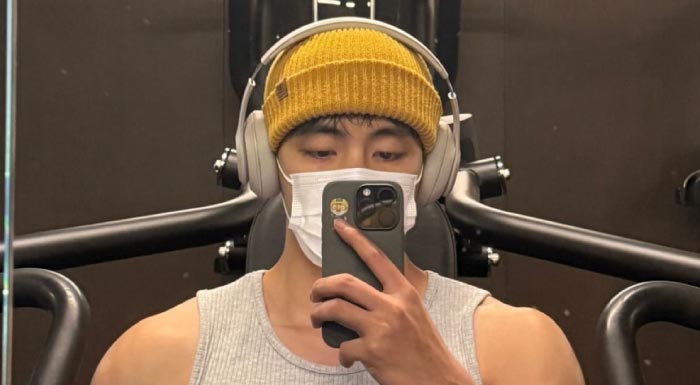 V de BTS sorprende con nuevas fotos tras perder 10 kg
