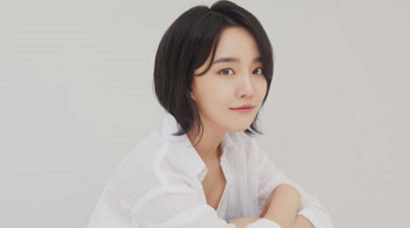 Younha sorprende a sus fans anunciando su boda con una emotiva carta 1 Younha sorprende a sus fans anunciando su boda con una emotiva carta