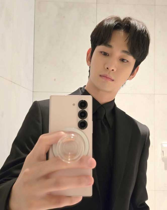 La tía de Kim Sae Ron acusa a Kim Soo Hyun de su muerta y dice que salieron cuando ella tenía solo 15 años 3 La tía de Kim Sae Ron acusa a Kim Soo Hyun de su muerta y dice que salieron cuando ella tenía solo 15 años
