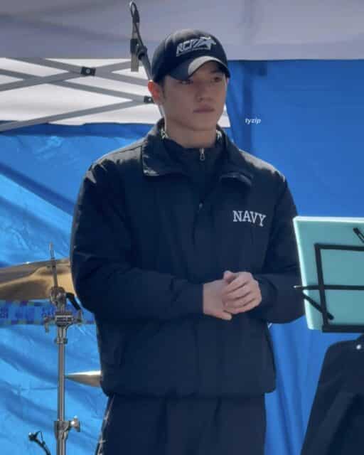 Fotos de Taeyong (NCT) en la Marina se vuelven virales en minutos 3 Fotos de Taeyong (NCT) en la Marina se vuelven virales en minutos