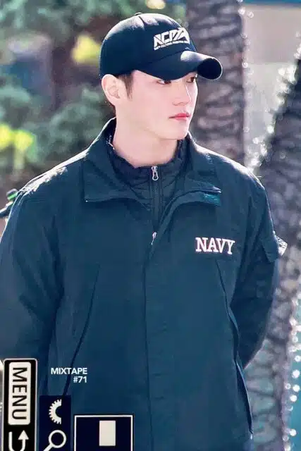 Fotos de Taeyong (NCT) en la Marina se vuelven virales en minutos 6 Fotos de Taeyong (NCT) en la Marina se vuelven virales en minutos