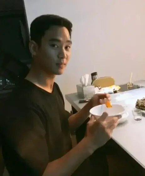 Se filtran pruebas de que Kim Soo Hyun y Kim Sae Ron salieron con otras personas entre 2016 y 2019 2 Se filtran pruebas de que Kim Soo Hyun y Kim Sae Ron salieron con otras personas entre 2016 y 2019